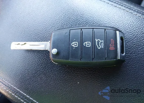 2020 Kia Sportage S z USA, uszkodzony, nr VIN KNDP63AC1L7708843